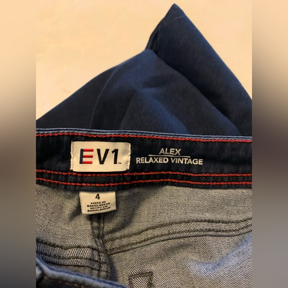 EV1 Alex relaxed vintage jeans size 4 dark wash.